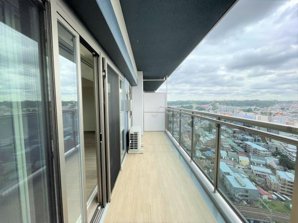 多摩市関戸１丁目の賃貸マンションのバルコニー