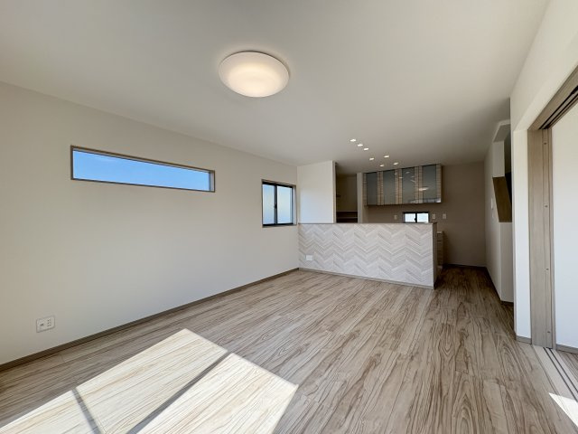 【居間・リビング】 | 本庄市本庄第９期　ワイウッドコート　新築戸建　　全３棟　1号棟