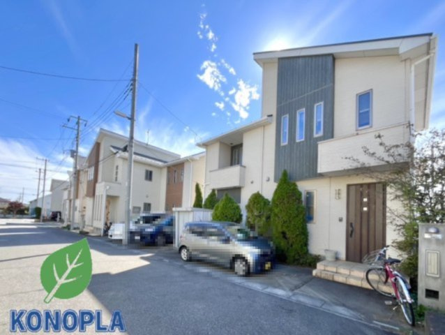 【中古戸建】児玉郡上里町大字七本木の外観|■外観｜特徴のある個性的な住まいと美しい街並み、そして住みやすい環境を、ぜひ現地でご覧になりませんか。お気軽にお問合せください(^^)  