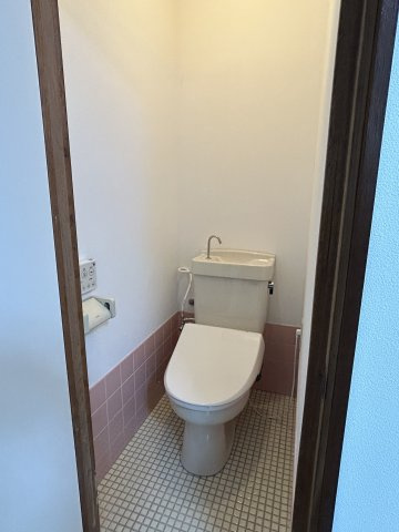 シャトークボタのトイレ