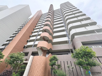 【外観】 | Ｍ’ＰＬＡＺＡ堺東 | 【ＬＤＫ約２０．１帖】ゆとりあるリビングに家族の時間も増えますね♪南西向きの明るいリビングに家族の笑顔も増えますよ！