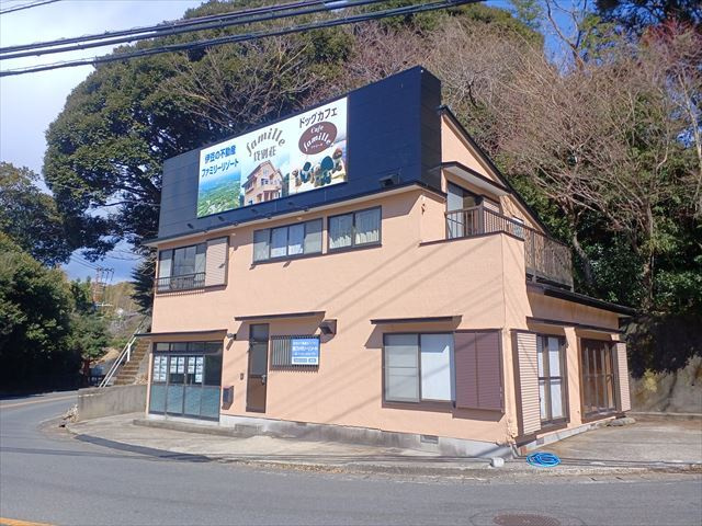 ゴルフガーデン　一碧湖近くの店舗兼住宅