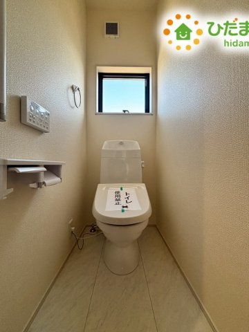 鴻巣市東第4　新築戸建　リーブル03のトイレ