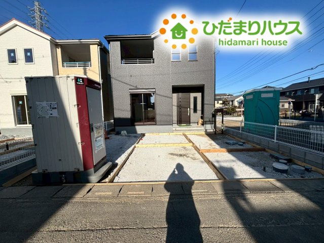 鴻巣市東第4　新築戸建　リーブル03の駐車場