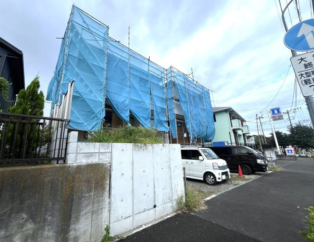 横浜市青葉区恩田町１期の前面道路含む現地写真