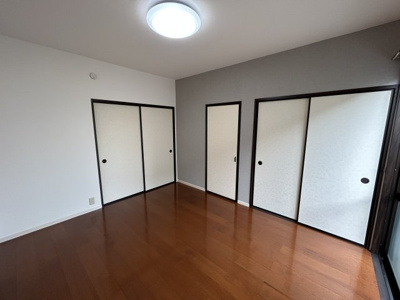 【洋室】 | リリーハウス