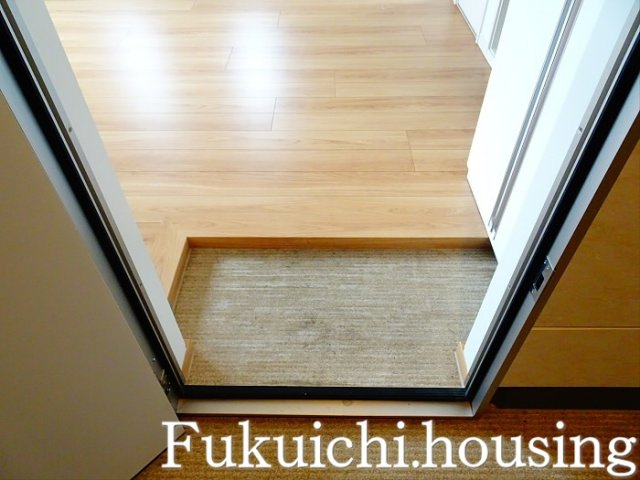 Ｕ．ＵＲＢＡＮ　ＨＩＬＬＳの玄関