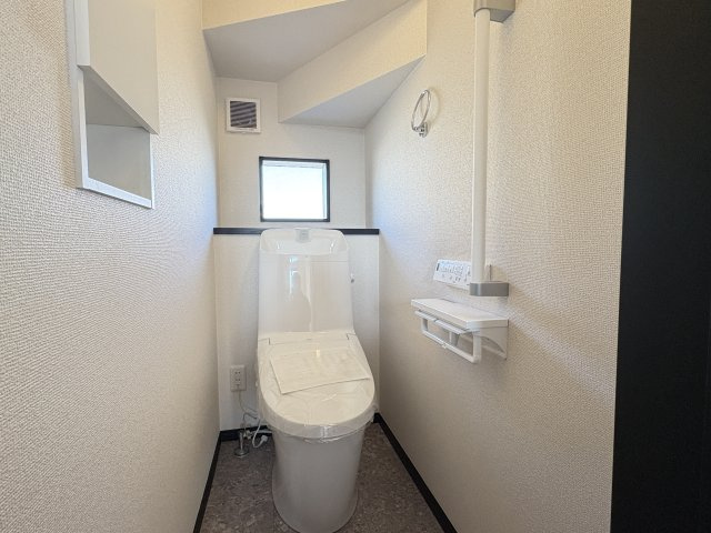 【トイレ】 | 本庄市本庄第９期　ワイウッドコート　新築戸建　　全３棟　2号棟