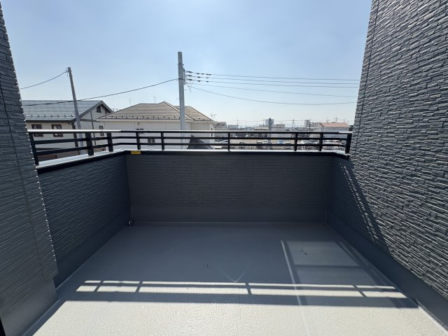 【バルコニー】 | 本庄市本庄第９期　ワイウッドコート　新築戸建　　全３棟　2号棟