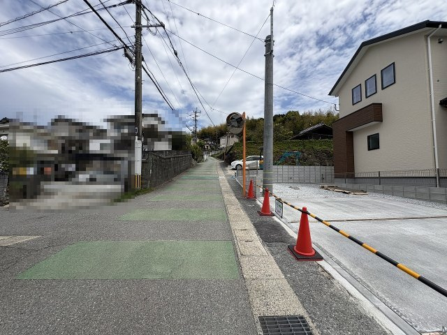 【その他】 | 糟屋郡宇美町障子岳3丁目1期　1号棟（全4棟）【仲介手数料無料・0円】 | 現地写真。前面道路です。