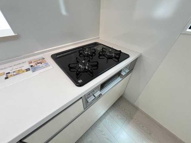【キッチン】 | 糟屋郡宇美町障子岳3丁目1期　1号棟（全4棟）【仲介手数料無料・0円】 | 施工例。施工例は完成時と異なる場合があります。