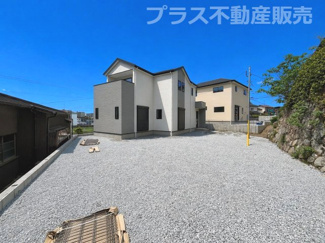 【外観】 | 現地写真。同じ物件を見るなら、プラス不動産販売にお任せ下さい。