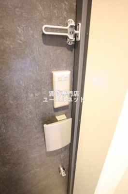 【設備】 | STOLZ KISHIBE | 玄関はダブルロックで防犯面も安心です♪