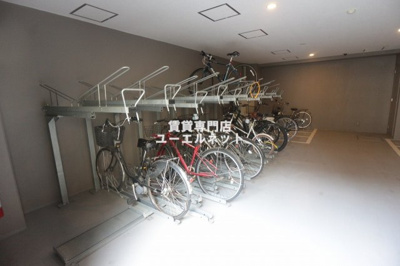 【その他共用部分】 | STOLZ KISHIBE | 自転車通勤にも便利な駐輪場付き♪