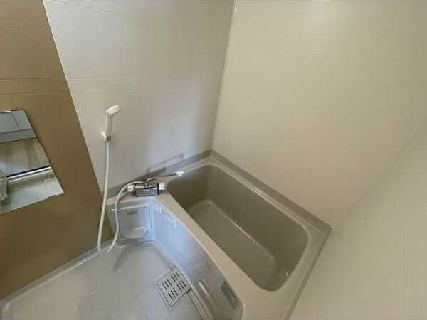 ALVIO新田　　刈谷市近郊の賃貸はクラスホームの浴室|同物件の別部屋になります。