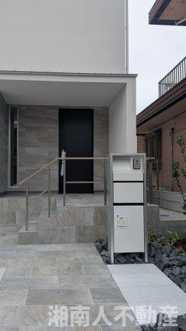 藤沢市片瀬山３丁目１３－２新築戸建ての玄関|玄関です