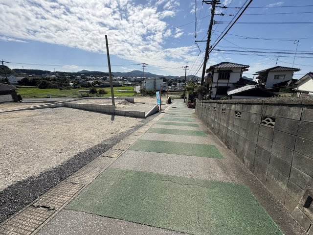 【その他】 | 糟屋郡宇美町障子岳3丁目1期　2号棟（全4棟）【仲介手数料無料・0円】 | 現地写真。前面道路です。