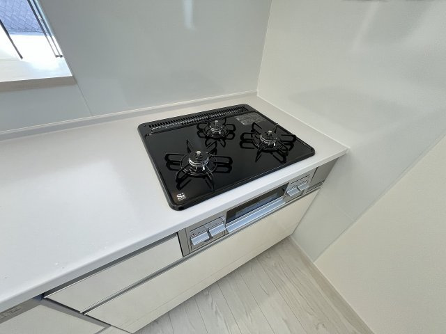 【キッチン】 | 糟屋郡宇美町障子岳3丁目1期　2号棟（全4棟）【仲介手数料無料・0円】 | 施工例。施工例は完成時と異なる場合があります。