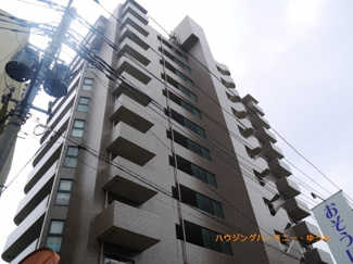 【外観】 | 外観タイル張りのSＲＣ造。重厚感あるモダンな建物です。