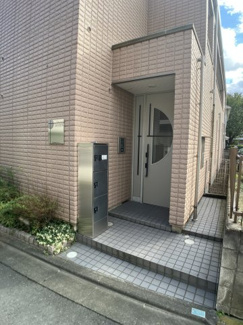 【エントランス】 | 玄関はオートロック、セキュリティ面も安心。