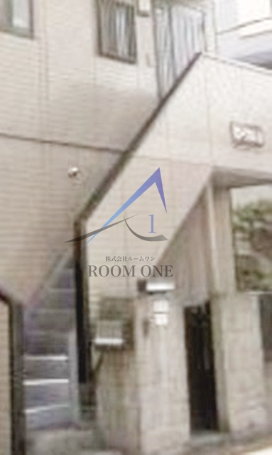 ローブルＵのその他共用部分|共用階段です。