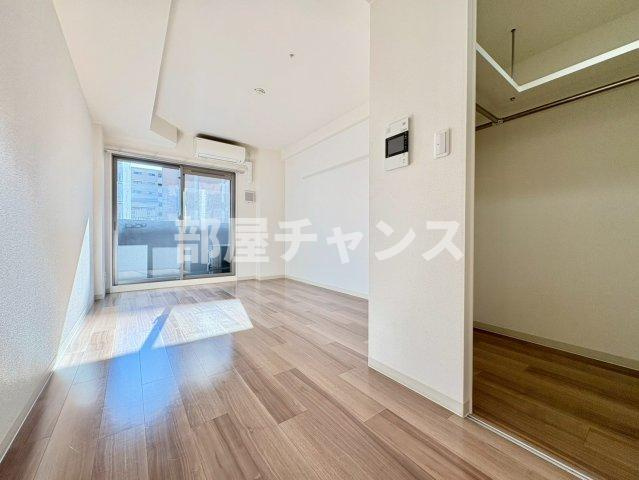 プレサンスジェネ鶴舞の居間・リビング