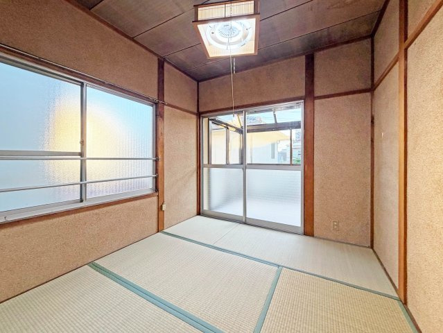 惟信町5丁目戸建の和室