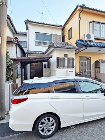 惟信町5丁目戸建のエントランス