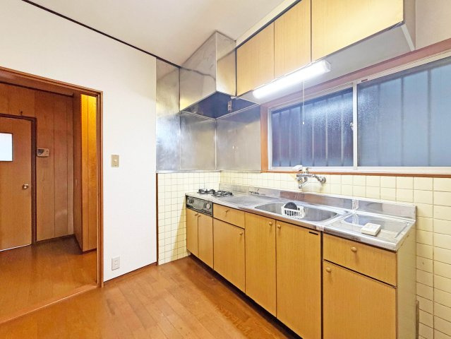 惟信町5丁目戸建のキッチン