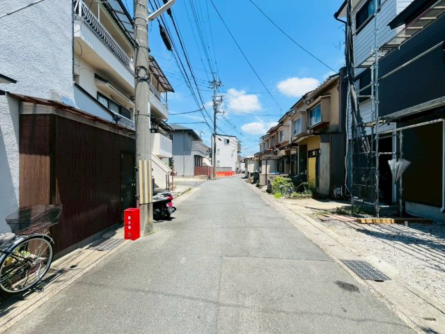淀美豆町　新築戸建の前面道路含む現地写真