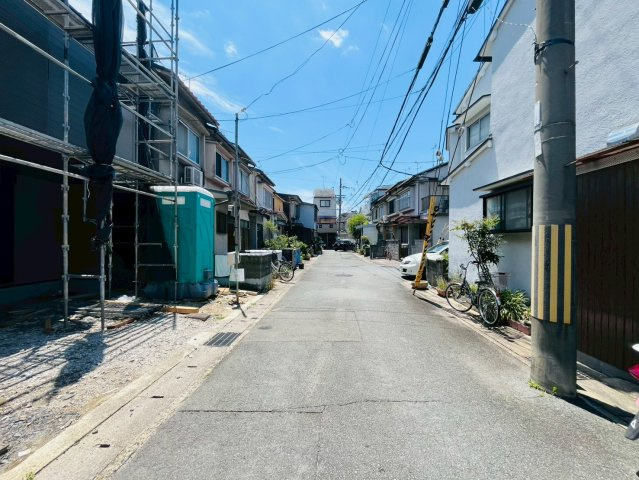 淀美豆町　新築戸建の前面道路含む現地写真