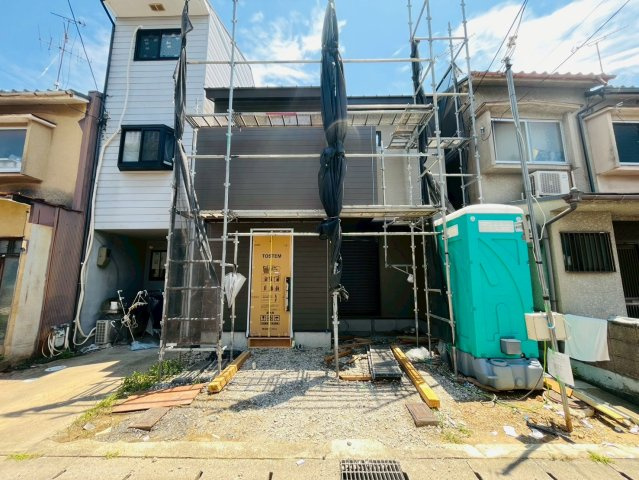 淀美豆町　新築戸建の前面道路含む現地写真