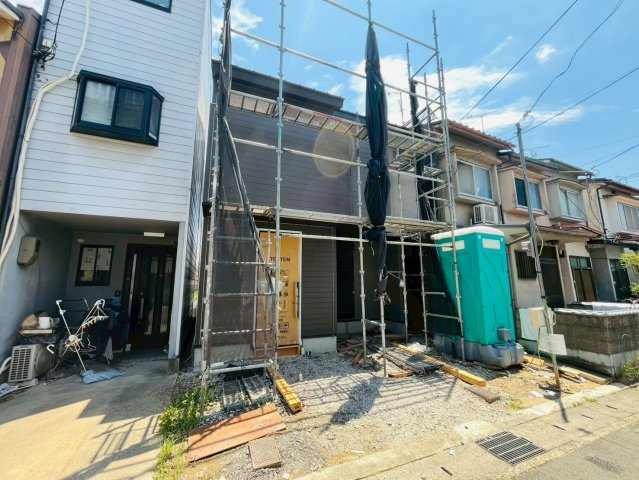淀美豆町　新築戸建の前面道路含む現地写真