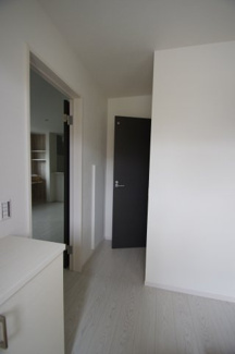 【玄関】 | 【仲介手数料無料！！】八王子市長沼町　新築戸建て（全2棟）1号棟　5399万円