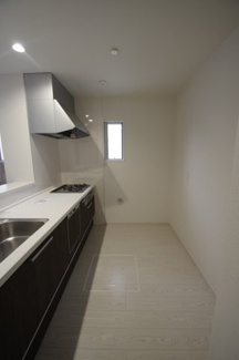 【キッチン】 | 【仲介手数料無料！！】八王子市長沼町　新築戸建て（全2棟）1号棟　5399万円