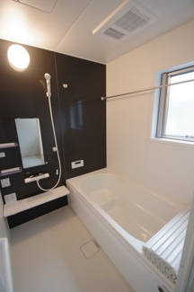 【浴室】 | 【仲介手数料無料！！】八王子市長沼町　新築戸建て（全2棟）1号棟　5399万円