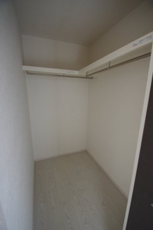 【収納】 | 【仲介手数料無料！！】八王子市長沼町　新築戸建て（全2棟）1号棟　5399万円 | ウォークインクローゼット