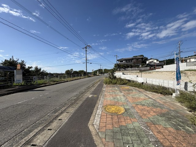 【その他】 | 糟屋郡宇美町障子岳3丁目1期　4号棟（全4棟）【仲介手数料無料・0円】 | 現地写真。前面道路です。