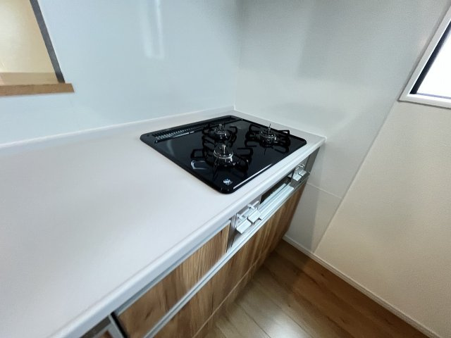 【キッチン】 | 糟屋郡宇美町障子岳3丁目1期　4号棟（全4棟）【仲介手数料無料・0円】 | 施工例。施工例は完成時と異なる場合があります。