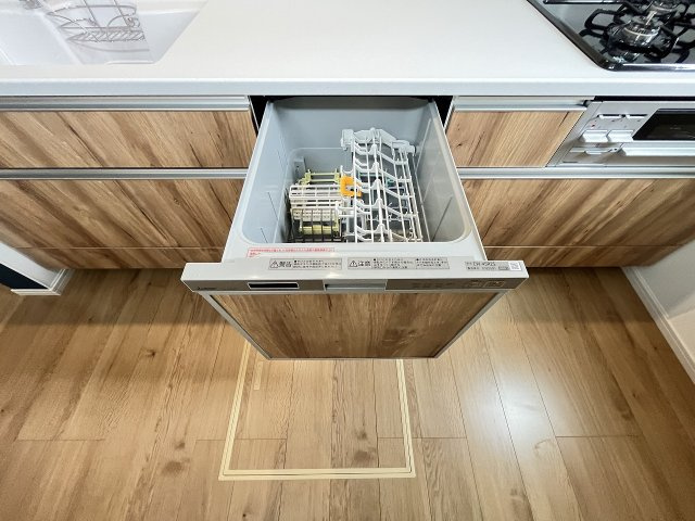 【キッチン】 | 糟屋郡宇美町障子岳3丁目1期　4号棟（全4棟）【仲介手数料無料・0円】 | 施工例。施工例は完成時と異なる場合があります。