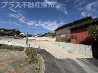 【外観】 | 現地写真。同じ物件を見るなら、プラス不動産販売にお任せ下さい。