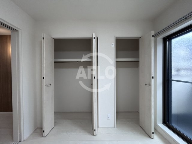 フジパレス吹⽥垂⽔町Ⅱ番館の収納|フジパレス吹田垂水町Ⅱ番館　クローゼット