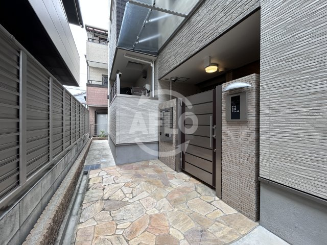 フジパレス吹⽥垂⽔町Ⅱ番館のエントランス|フジパレス吹田垂水町Ⅱ番館　エントランス