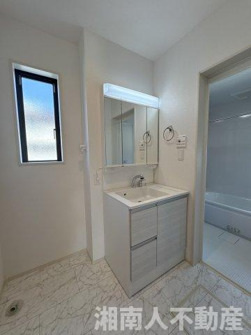 平塚市南金目　新築戸建の独立洗面台|独立洗面化粧台付き