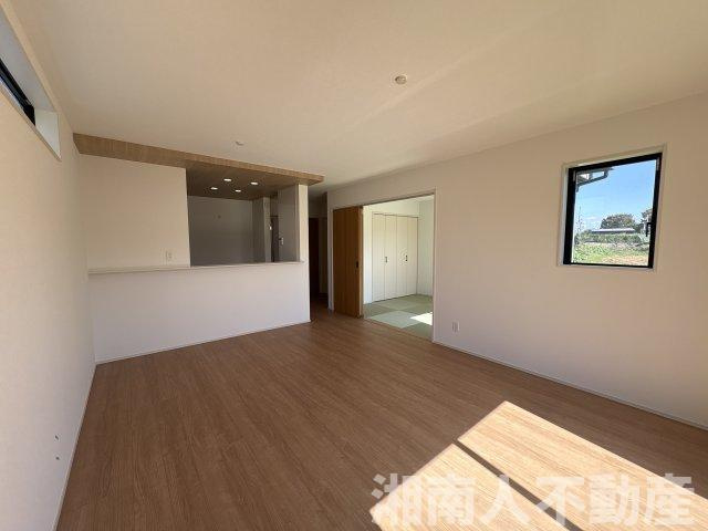 平塚市南金目　新築戸建の居間・リビング|おしゃれな居間です