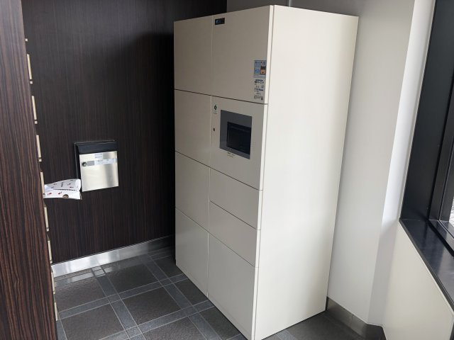 ホワイトコートⅢのエントランス