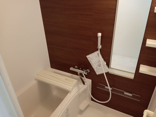 ホワイトコートⅢの浴室