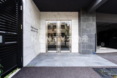 【エントランス】 | ＡＲＣＯＢＡＬＥＮＯ ＭＵＳＡＳＨＩＫＯＹＡＭＡ | 建物の内部です