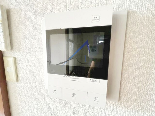 ヒルトップマンションのセキュリティ|モニター付きインターホンです。