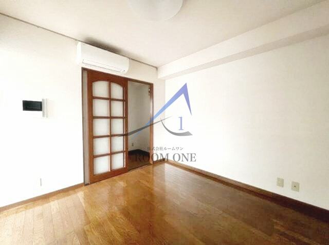 ヒルトップマンションの居間・リビング|洋室のお部屋です。